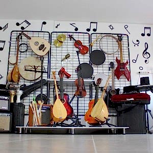 Deniz Müzik Merkezi: Piyano Kursu, Gitar Kursu, Keman Kursu, Bağlama Kursu